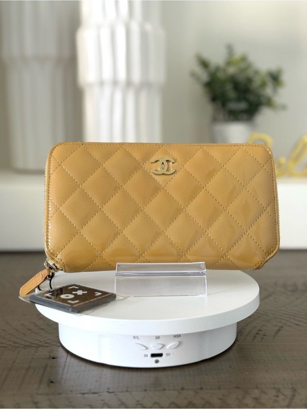 ✨ Chanel Patent Leather Zip Around Wallet – Quilted CC